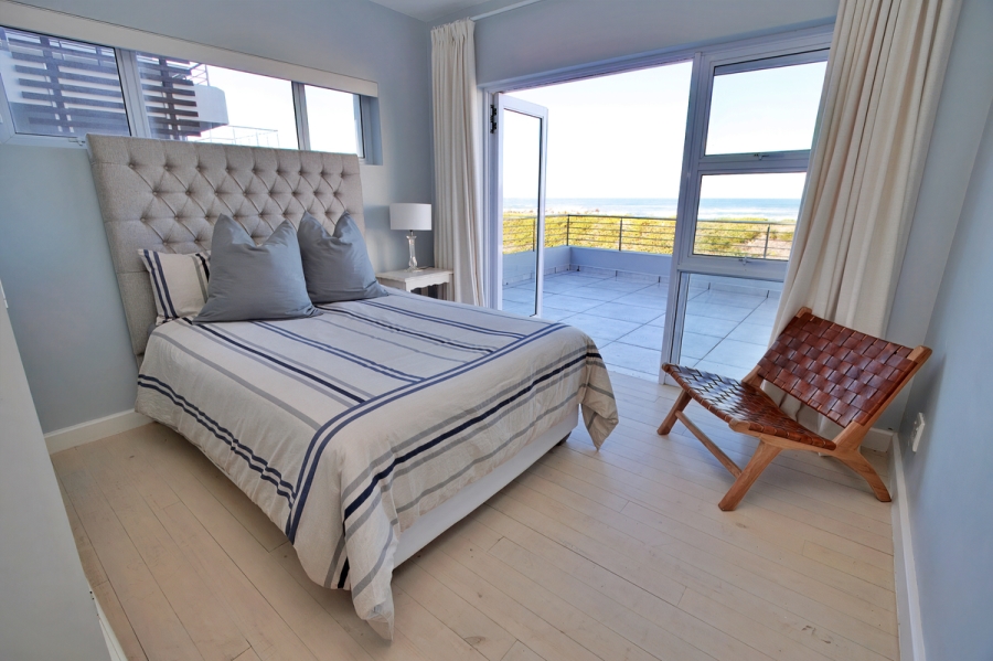 4 Bedroom Property for Sale in Stilbaai Oos Western Cape